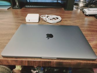 Apple MacBook Pro 17
