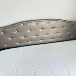 Day Bed With Bling Headboard. Twin Size 