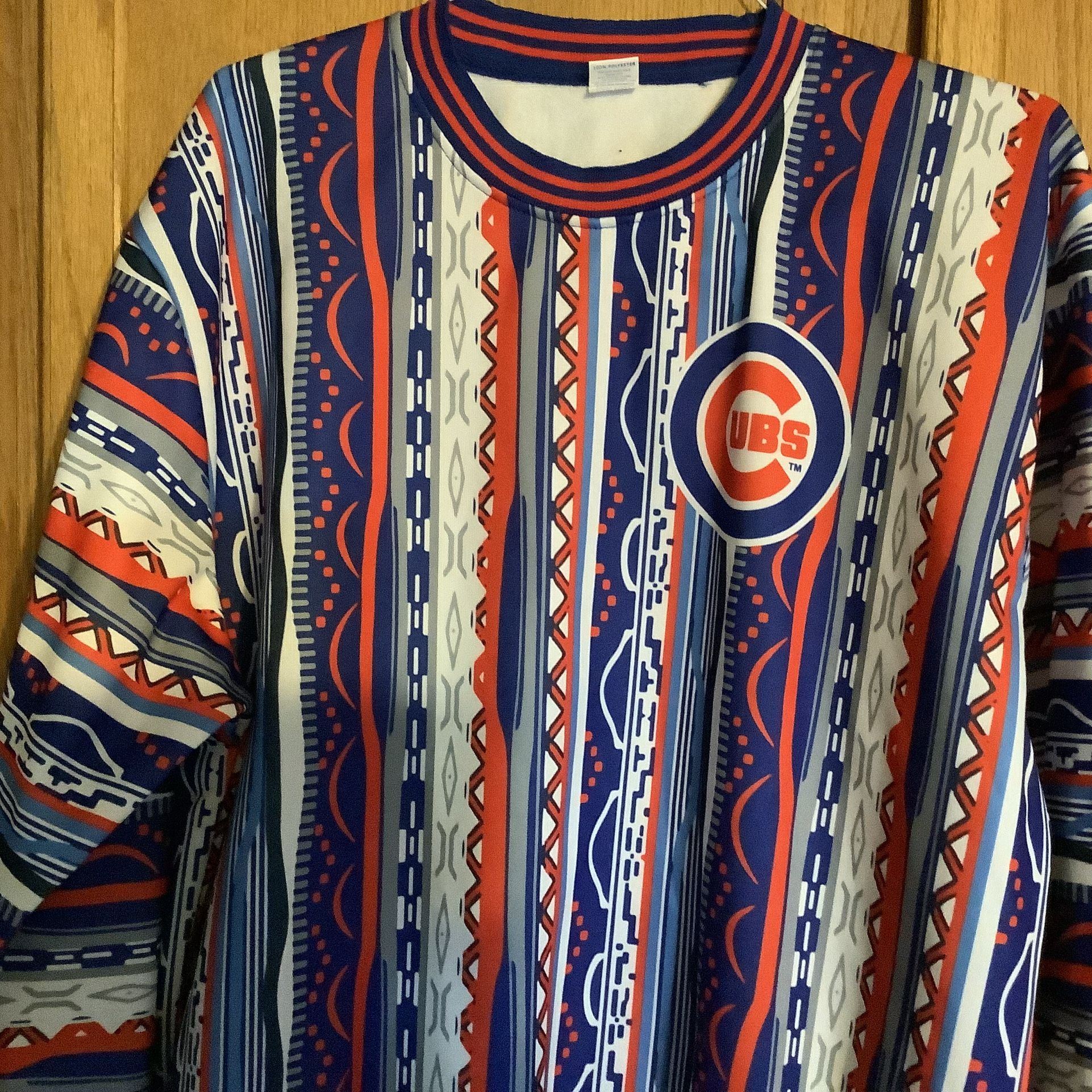 Chicago Cubs Pat Hughes stadium Give Away size xl. 100 polyester sweatshirt.