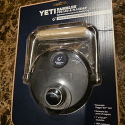 New open box yeti gallon rambler lid. *missing cap*