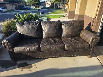 Ashley Furniture Signature Design "Nicorvo" Sofa.