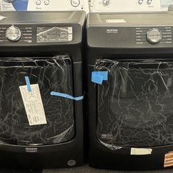 Maytag Front Load Washer/Electric Dryer