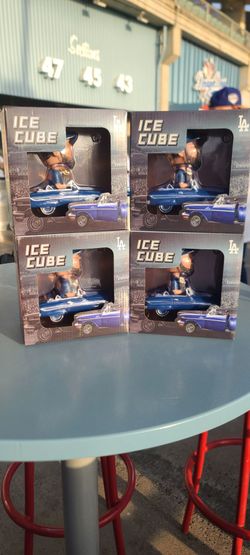 Ice Cube Bobble Head