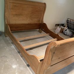 Bed Frame Queen Size 