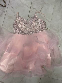 Short pink dress missing back laces