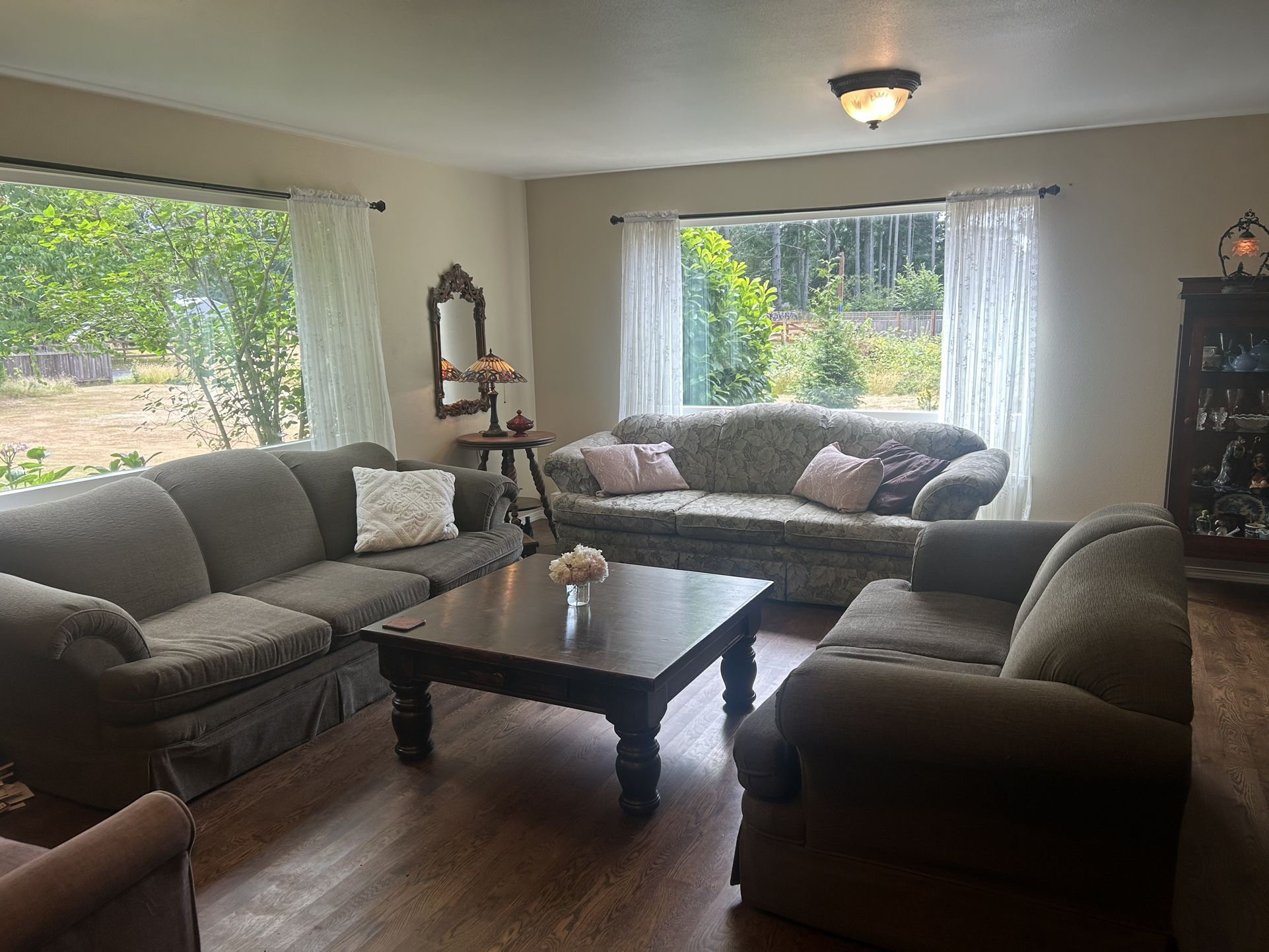 2 Sofas, 1 Loveseat