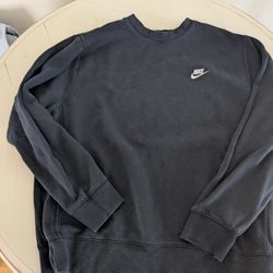 Nike black sweatshirt size large