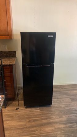 Refrigerator 10.1 Cu Ft Black