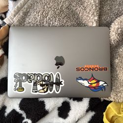 MacBook Pro 256gb