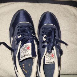 Reebok Claasic. Size 9.5