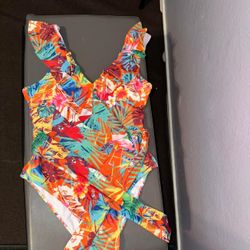 Brand new Size (Large) Tropical Full Body Bathing Suit 