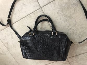 Nice embossed croc black vegan leather doctors bag purse