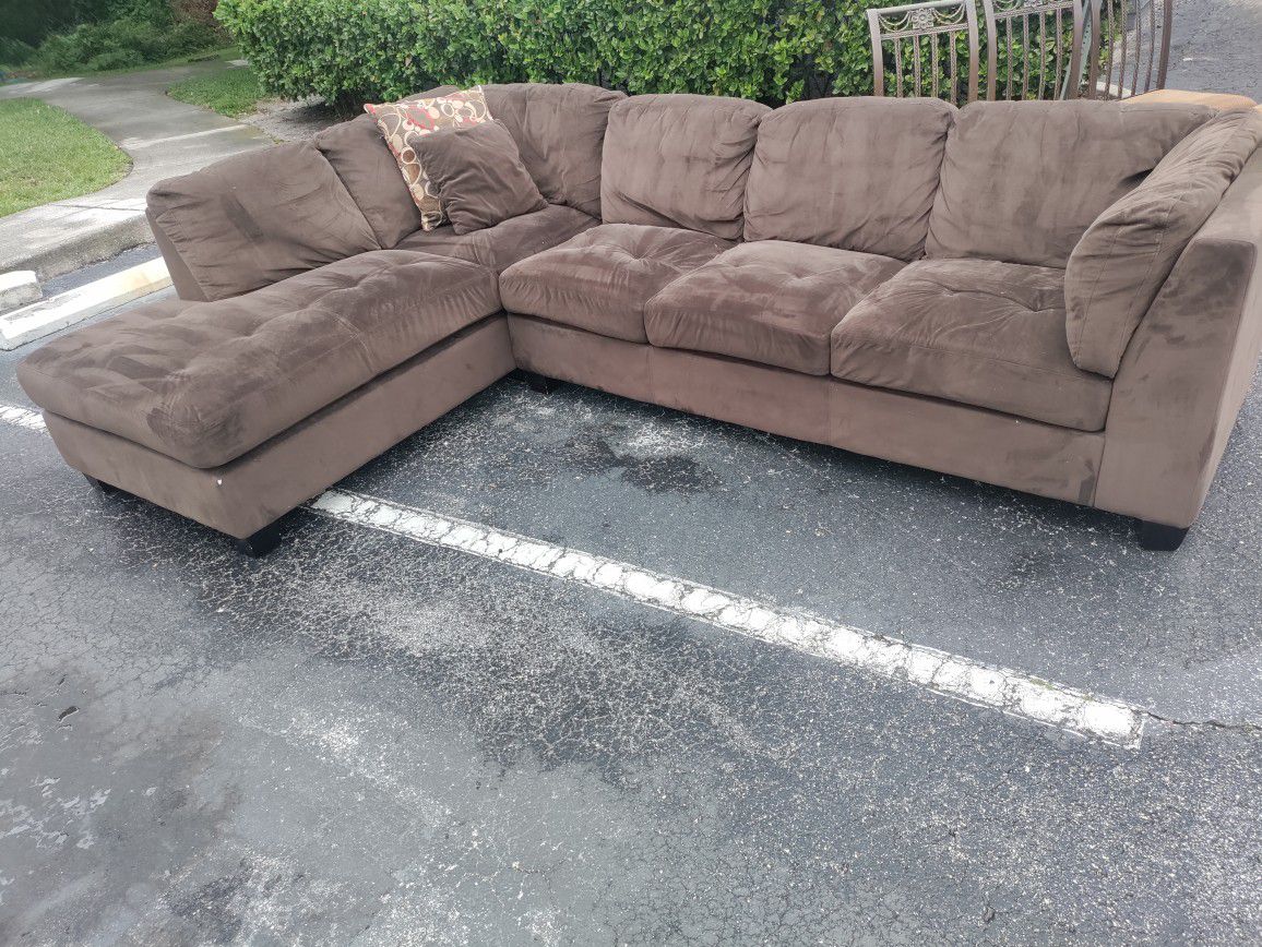 Beautiful Brown Sofa Set