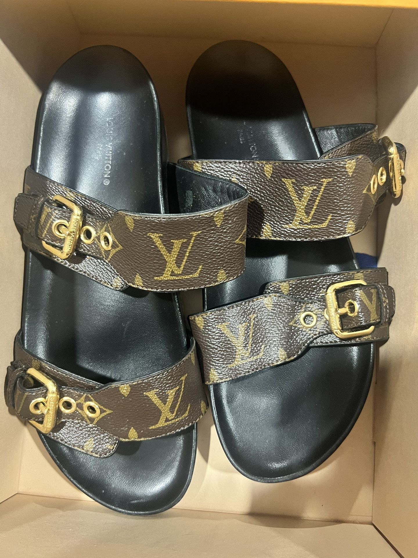Louis Vuitton bom Dia Sandals