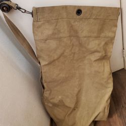 LARGE VINTAGE GI DUFFLE BAG