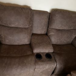 Trouper Power Reclining Loveseat with Console