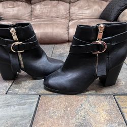 apt 9 black leather ankle boots size 8