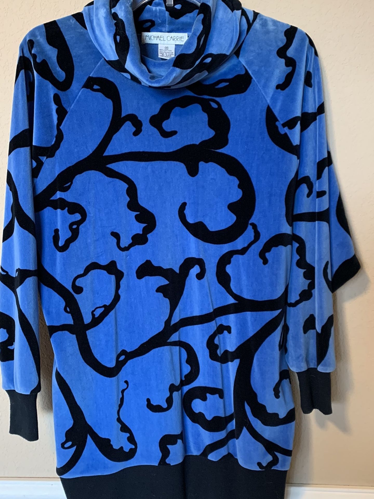 Women’s Roomy/soft Turtleneck Sweater Size M