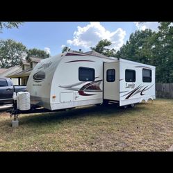 2010 Keystone Laredo