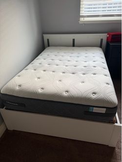 Full size mattress and bed frame set