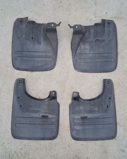 01-07 toyota sequoia oem mud flaps