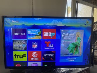4 samsung tvs with remotes