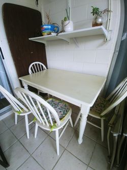 Off White Table With 4 Chairs