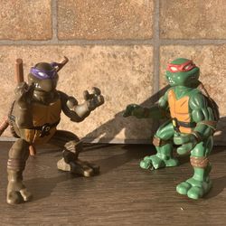 Vintage 90’s Ninja Turtles Action Figures!!