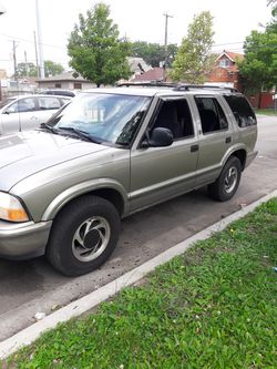 Gmc 4x4 new tire new battery 98