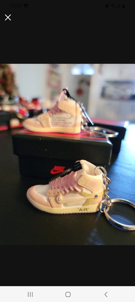 Nike Off White Jordan's pink keychains with box