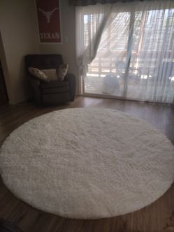 9ft White fluffy circle area rug