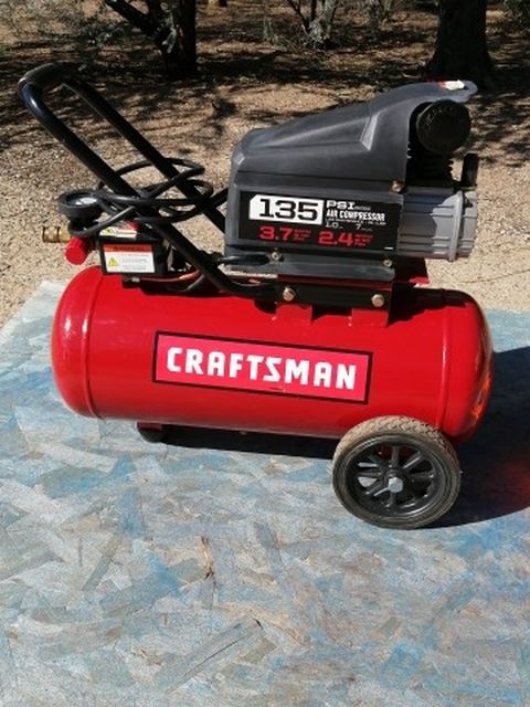 7 Gallon Air compressor 