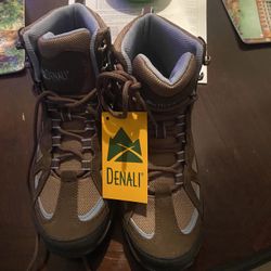 Womens Hiking Boots 