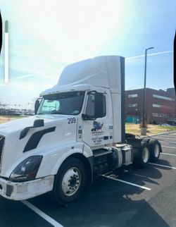 2015 Volvo VNL