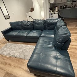 Sectional Couch.   Used -good Condition 