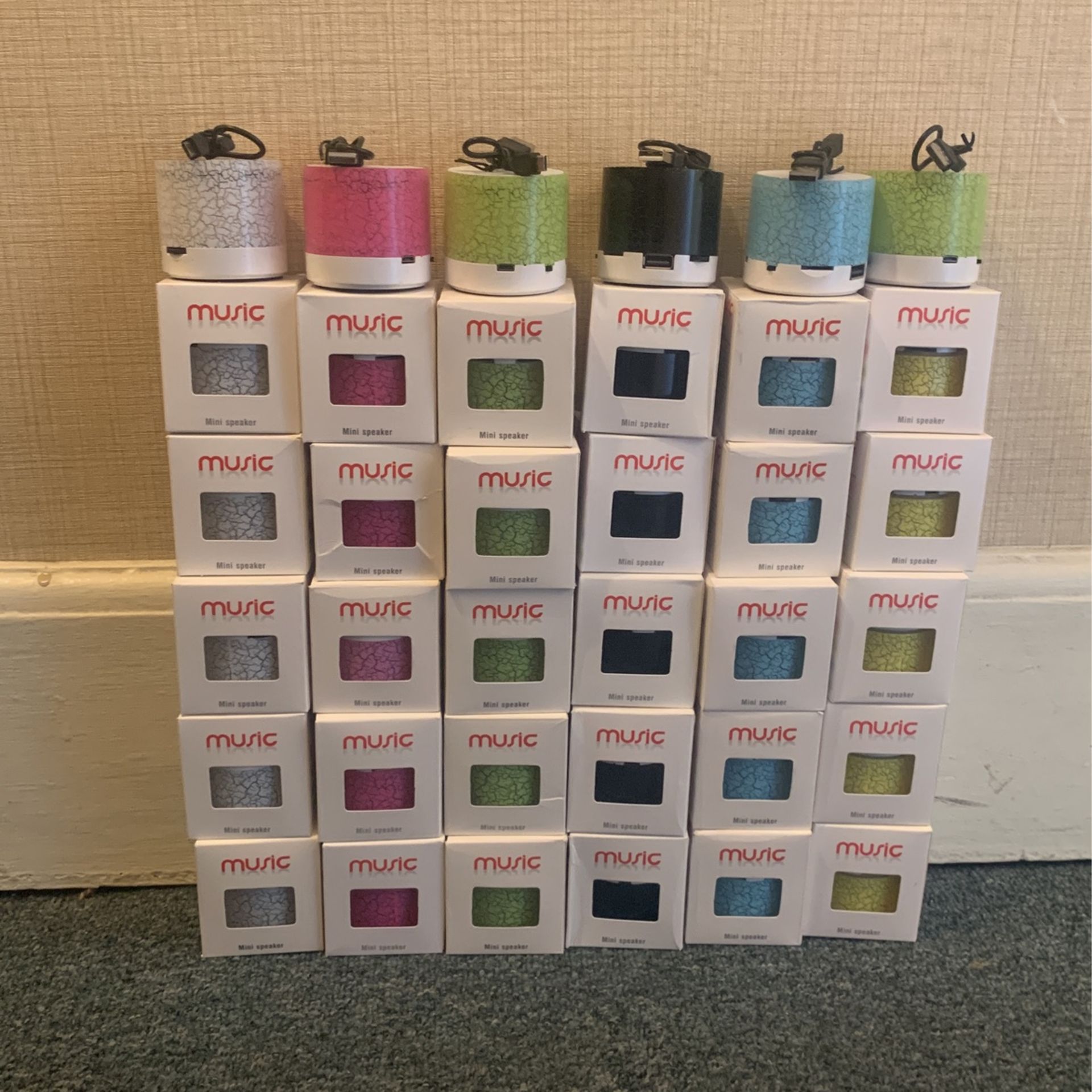 36 MINI BLUETOOTH SPEAKERS