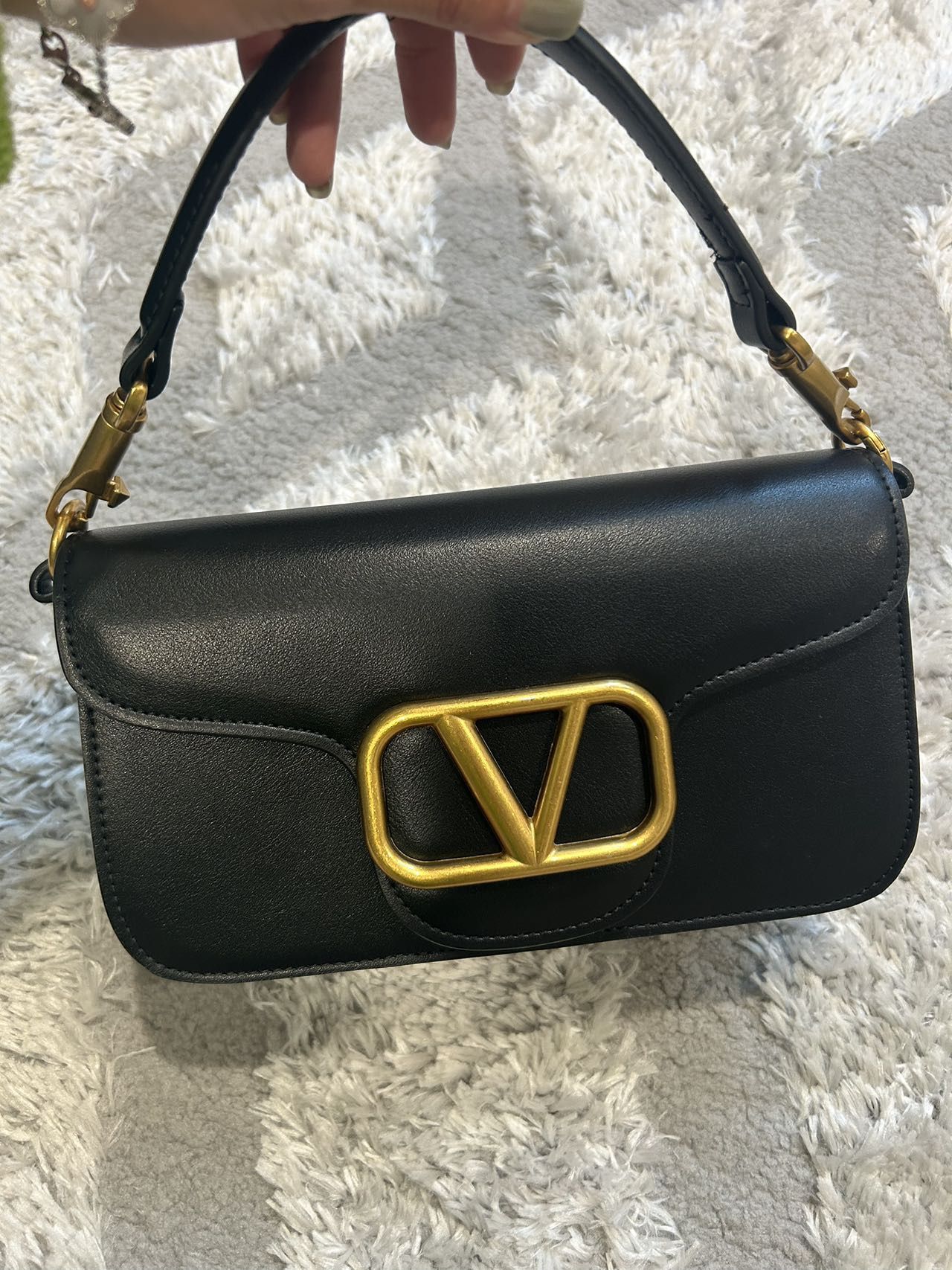 Giovanni Valentino Purse With Gold Chain Crossbody Strap