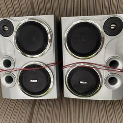 RCA RS2635 bookshelf speakers