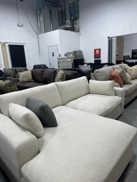 👌HOT DEAL 🤝 COMFORTABLE 🎀ELYZA 2 PIECE RAF SECTIONAL WITH CHAISE