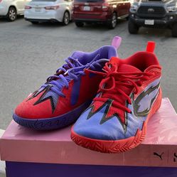 BRAND NEW(scoot 1 PRED Jr Size 5.5 PUMA)