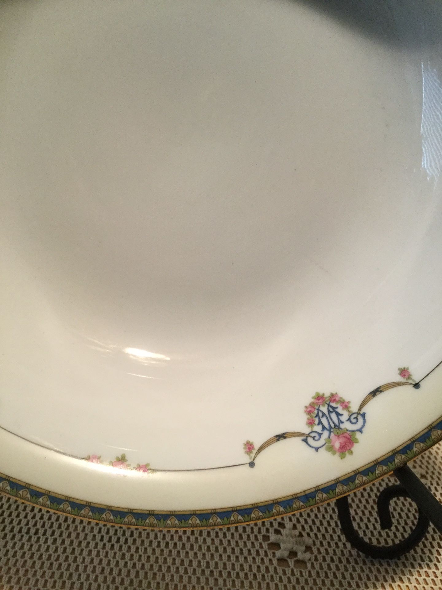 Beautiful Vintage Noritake Serving Bowl Perfect condition