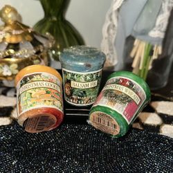 3 Discontinued Vintage YANKEE CANDLE Christmas Scents 1.75 OZ VOTIVE CANDLES