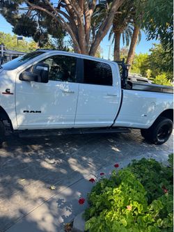Dodge Laramie 2023