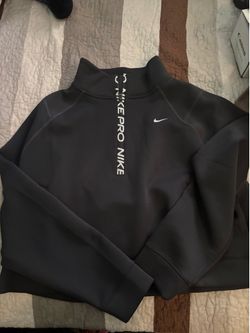 Nike top