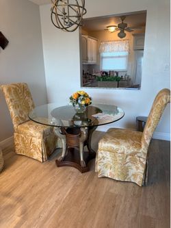 Dinning table