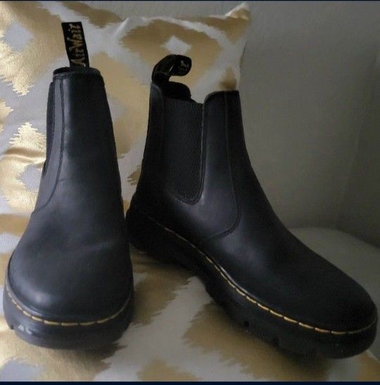 DOC MARTENS 