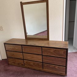 9 Drawer Dresser With Mirror