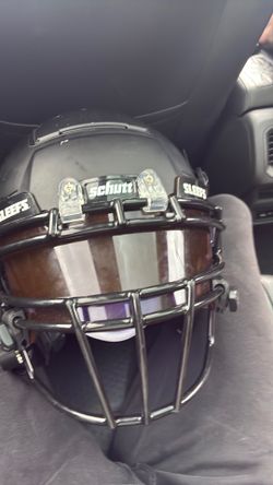Brand new F7 2.0 XL WITH VISOR