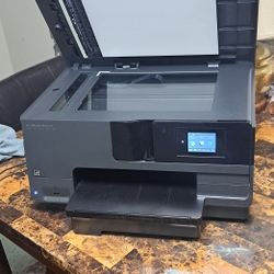 Large Professional Copier Fax Scanner And Printer.   Also Web
