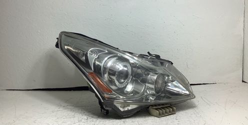 2010-2013 Infiniti G37 right HID headlight (1AA)